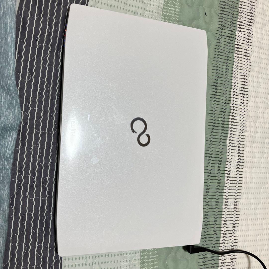 富士通 LIFEBOOK ノート PC AH77/J i7 windows10