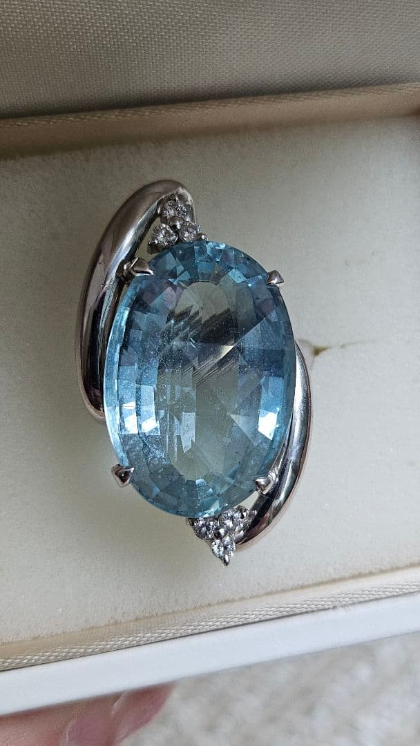 大粒アクアマリンリング 24.44ct pt900 指輪 高級ジュエリー 希少
