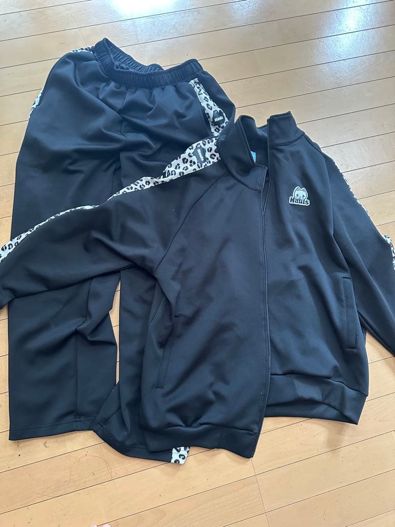 ゆ*う様 レオパード柄アクセント ブラックジャージセット