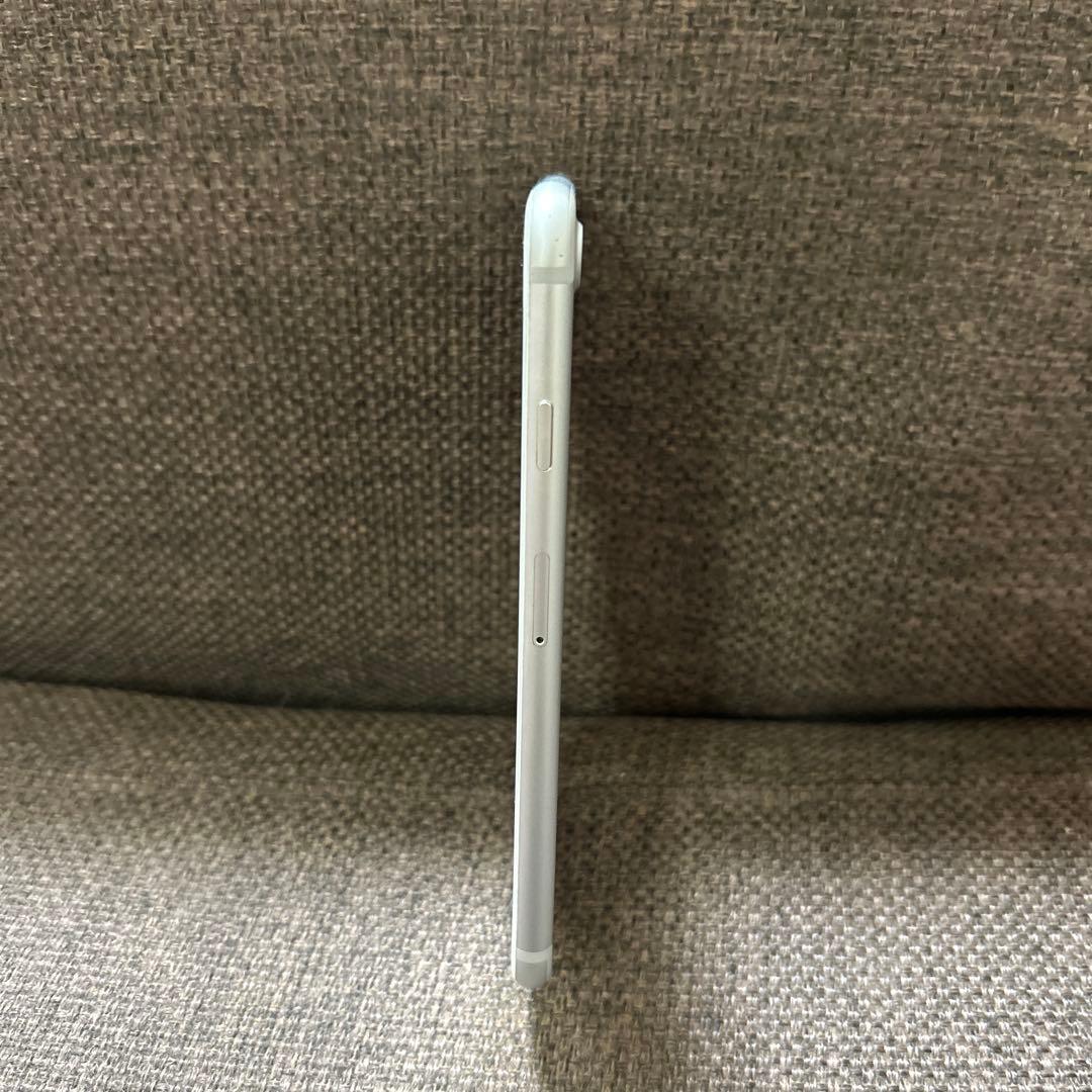 Apple iPhone 7 シルバー 本体128GB