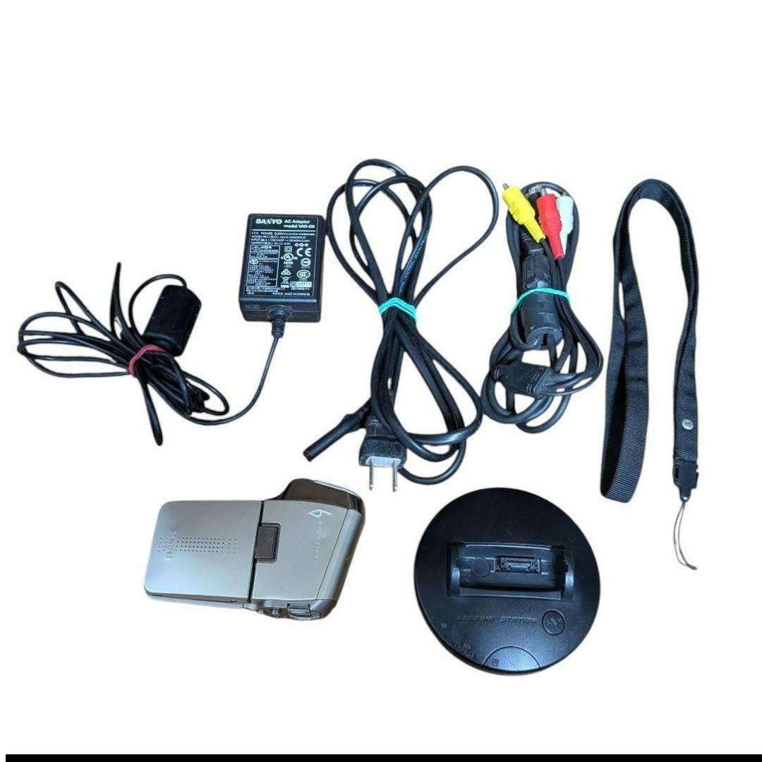 美品 サンヨー デジタルムービーカメラ ザクティ Xacti DMX-C6 縦持