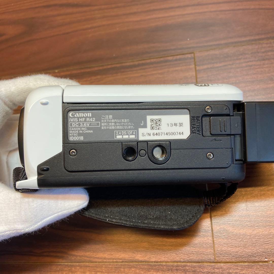 Canon デジタルビデオカメラ iVIS HF R42 ほぼ新品 3400