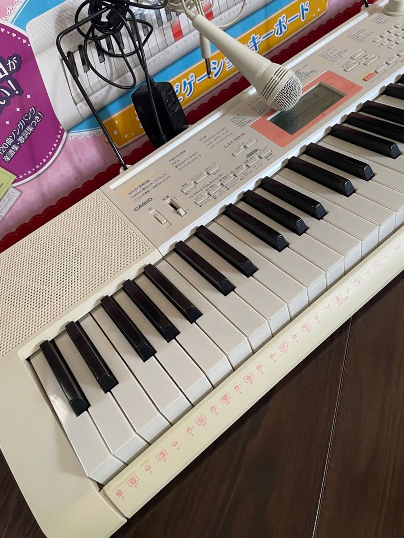 CASIO LK-123 カシオ 光ナビゲーションキーボード ピアノ