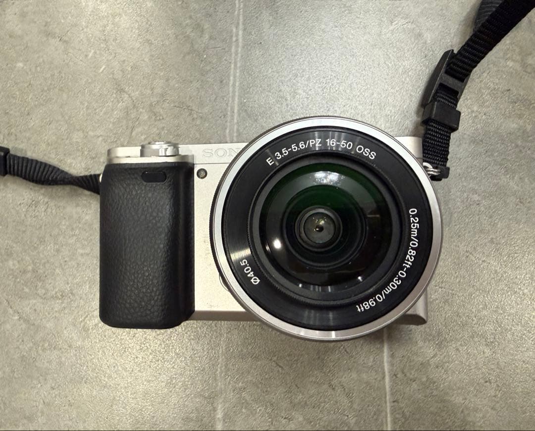 SONY α6000 ダブルズームレンズキットミラーレスカメラ(動作確認済み)