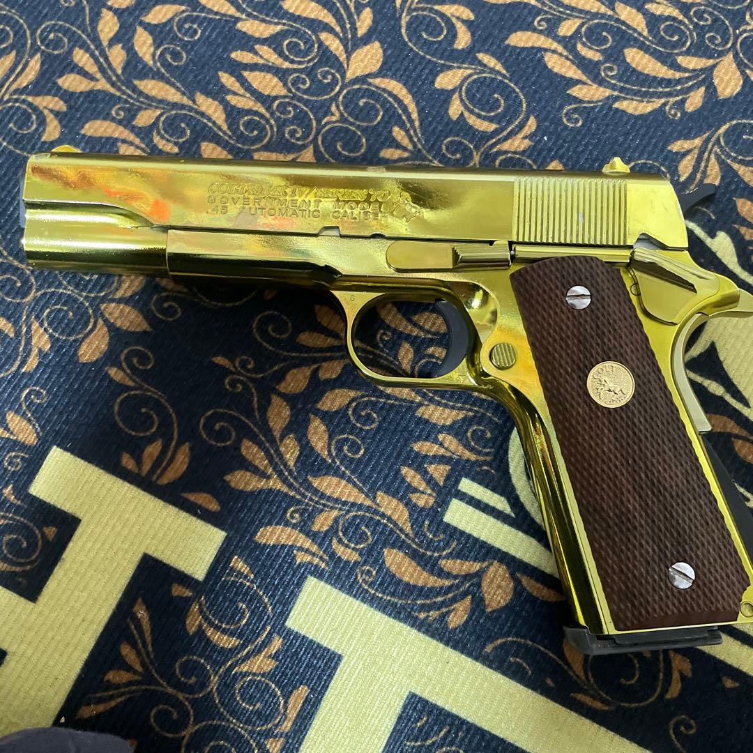 東京マルイ コルトガバメント ゴールド塗装