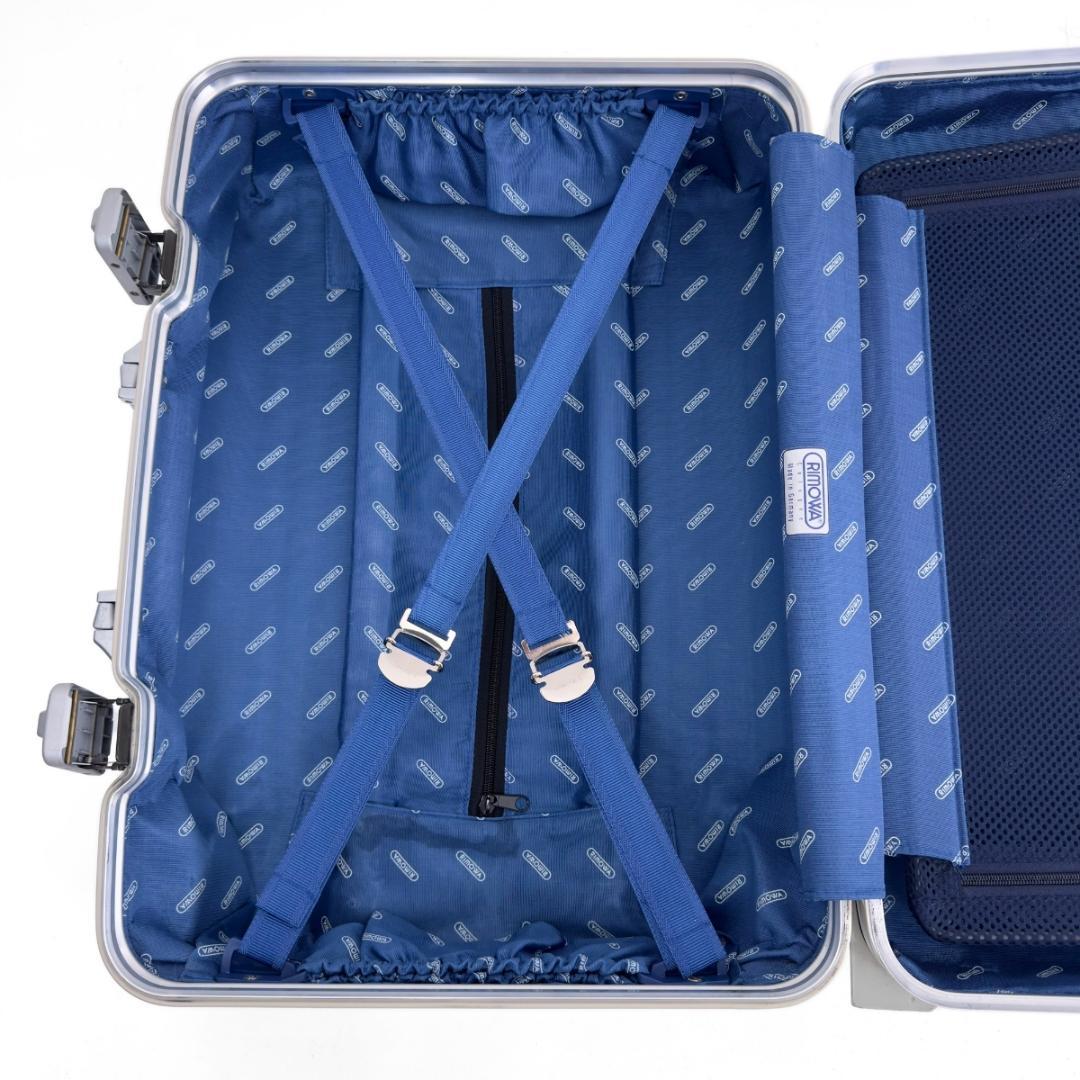 美品 リモワ トパーズ 32L 機内持ち込み 2輪 TSAロックベルト付 アルミ