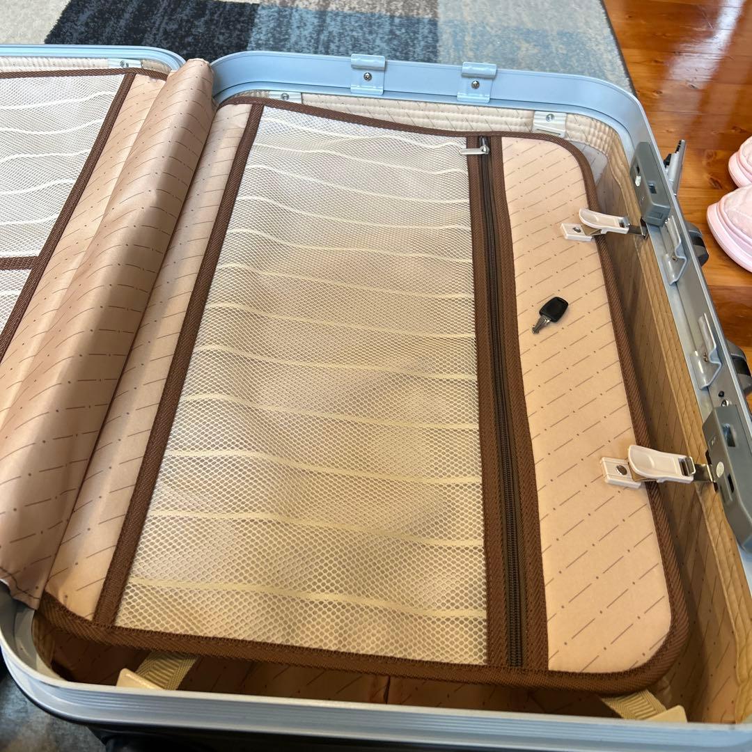 スーツケース、 72cm✖️29cm鍵付き