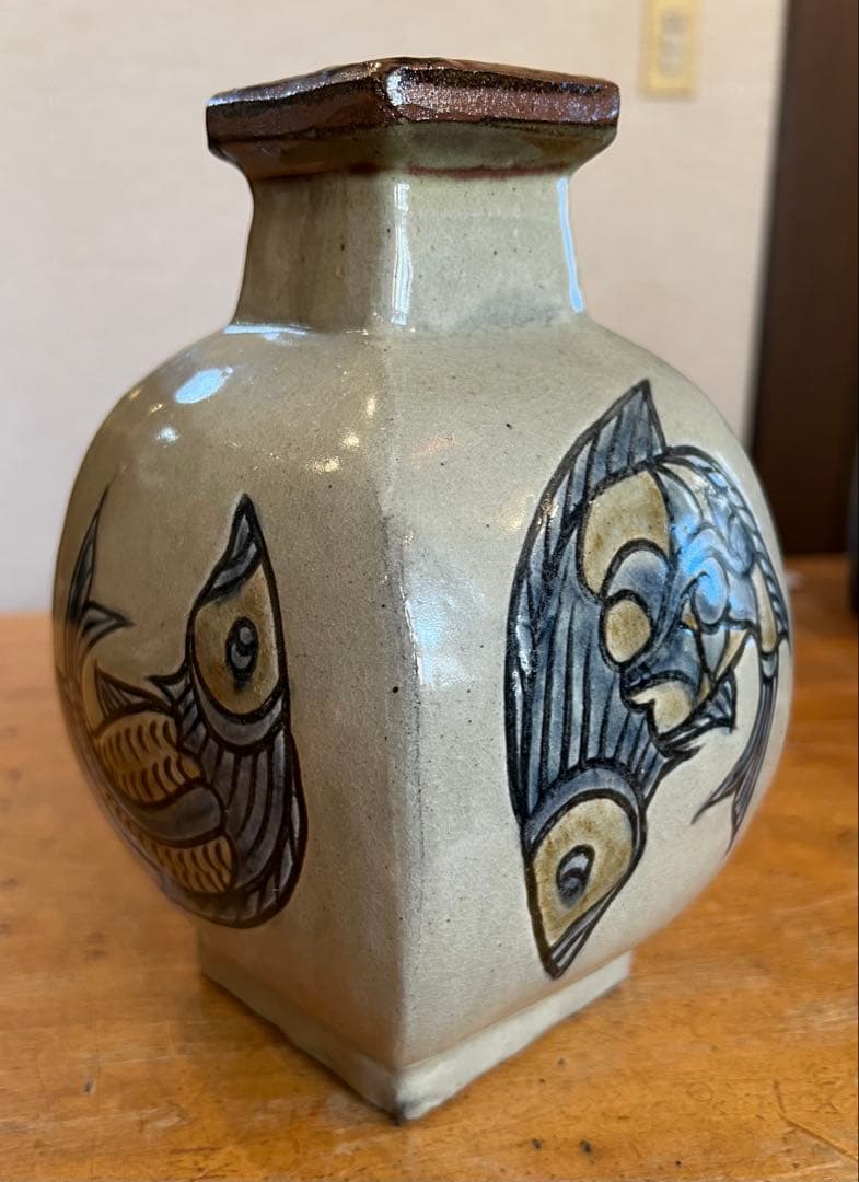 魚紋花瓶金城敏夫