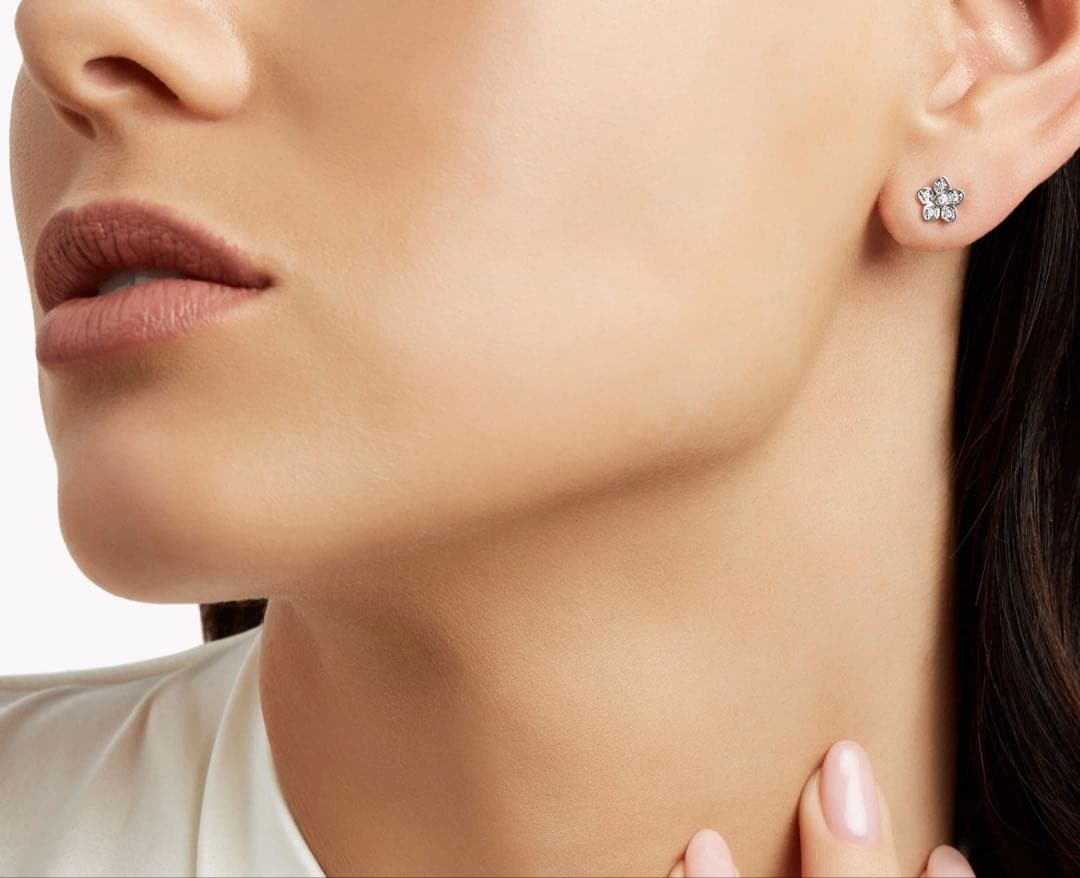 ワイルドフラワー プティ パヴェ ダイヤモンド スタッドイヤリング　グラフ