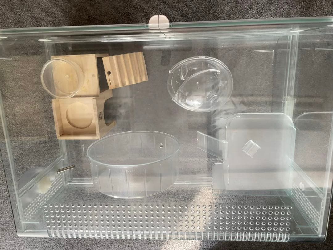 ハムスターのケージ