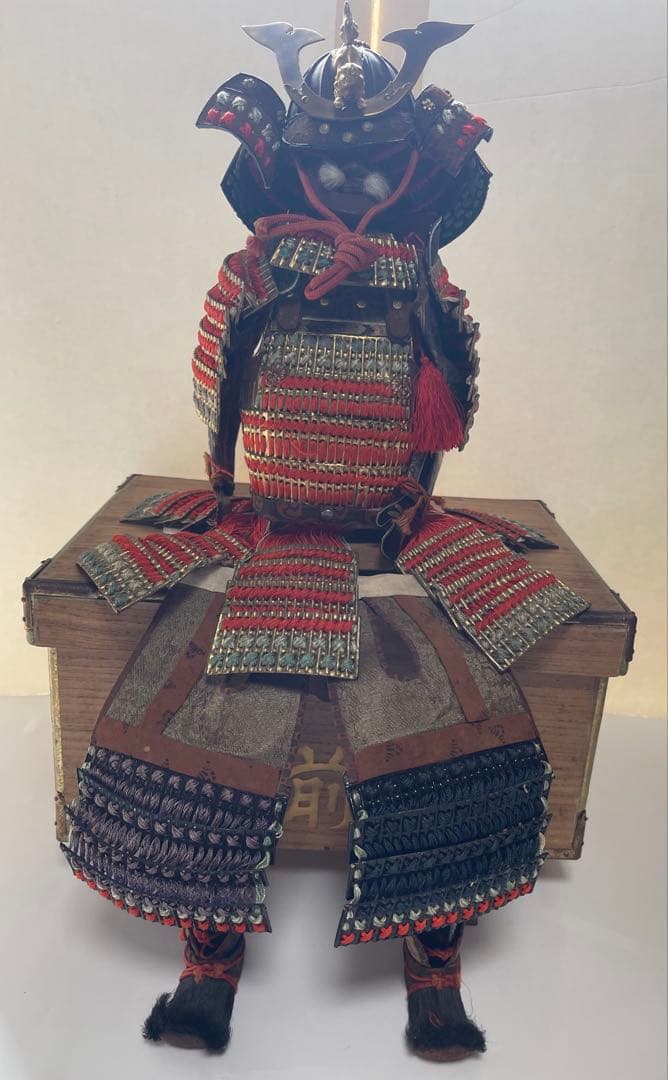 貴重！ 武者人形　武士の鎧 兜人形 75年前の日本古来の伝統的武者人形作品