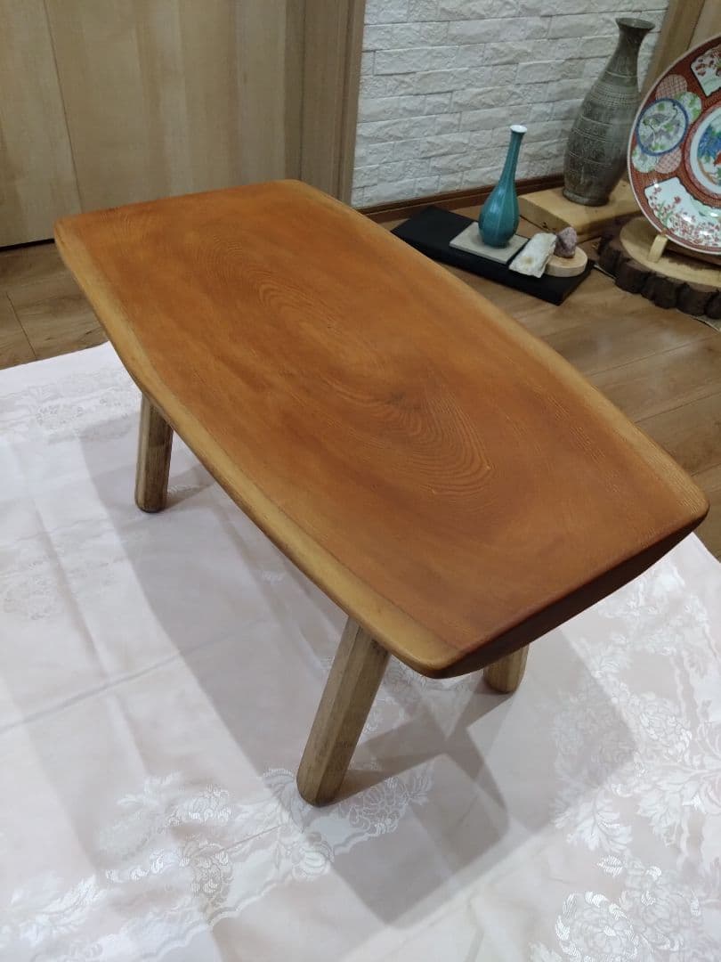 ケヤキのテーブル⑱　ケヤキ一枚板の模様が綺麗なテーブル