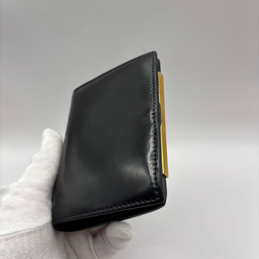 MARNI 二つ折り財布　ブラック　ゴールド　光沢　コンパクト　ウォレット　財布