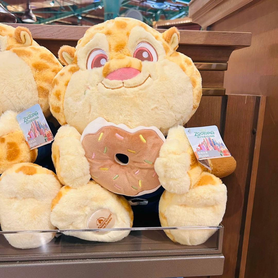 上海ディズニー　ズードピア　クロウハウザーぬいぐるみ