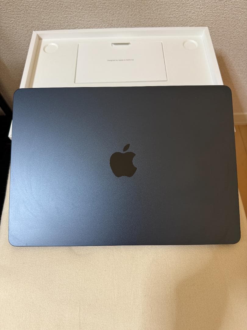 MacBook Air 13.6インチ M2・メモリ8GB・SSD256GB