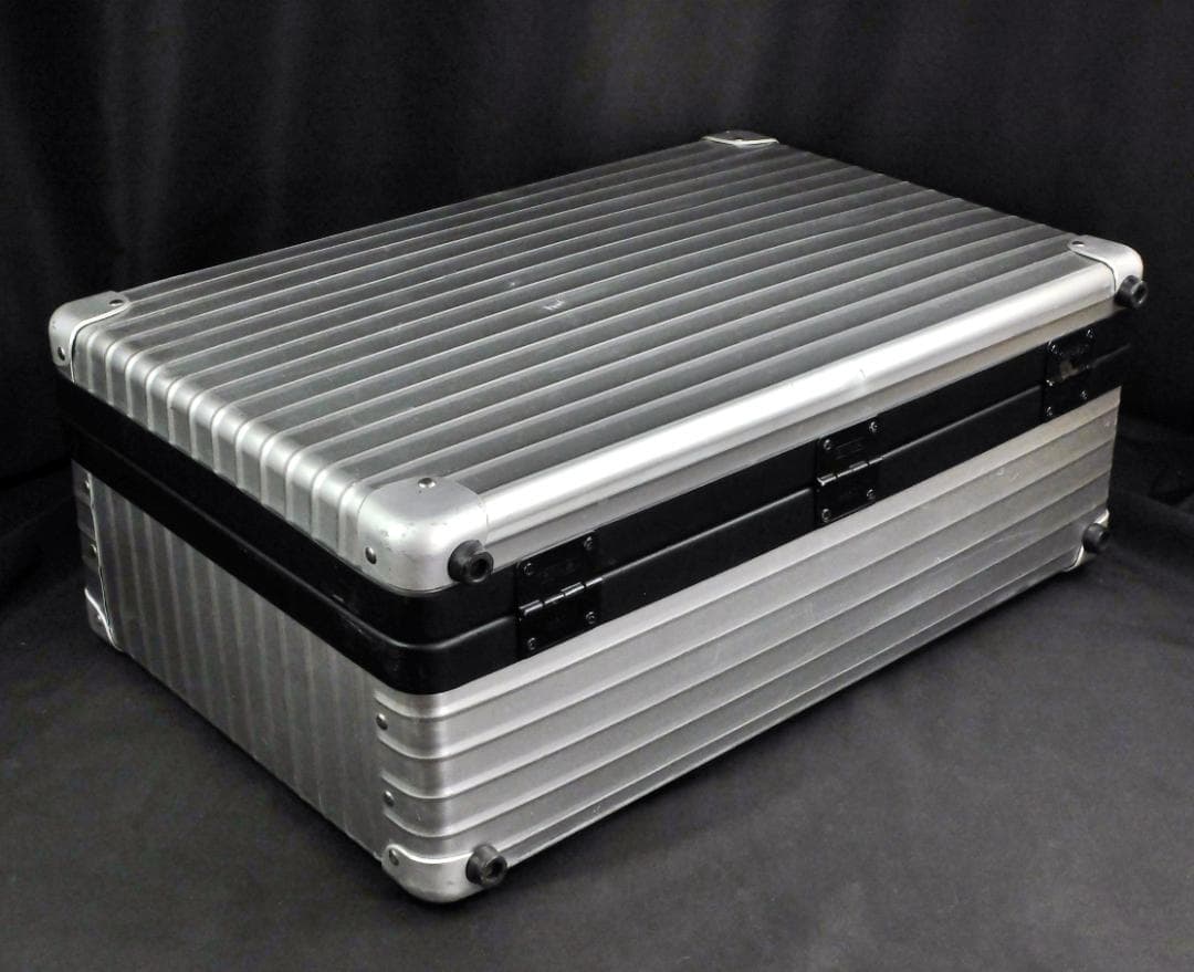 リモワ 956.55『サヴァンナ後期』ボーディングケース IATA 防水トレイ