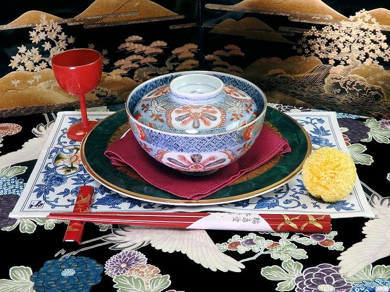 古伊万里　薄瑠璃　染錦　孔雀の図　大振蓋茶碗　F200AS-CTe