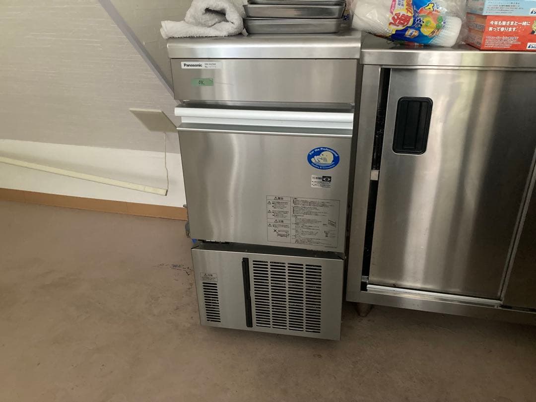 ゲ*デ様 Panasonic SIM-AS2500 製氷機 シルバー