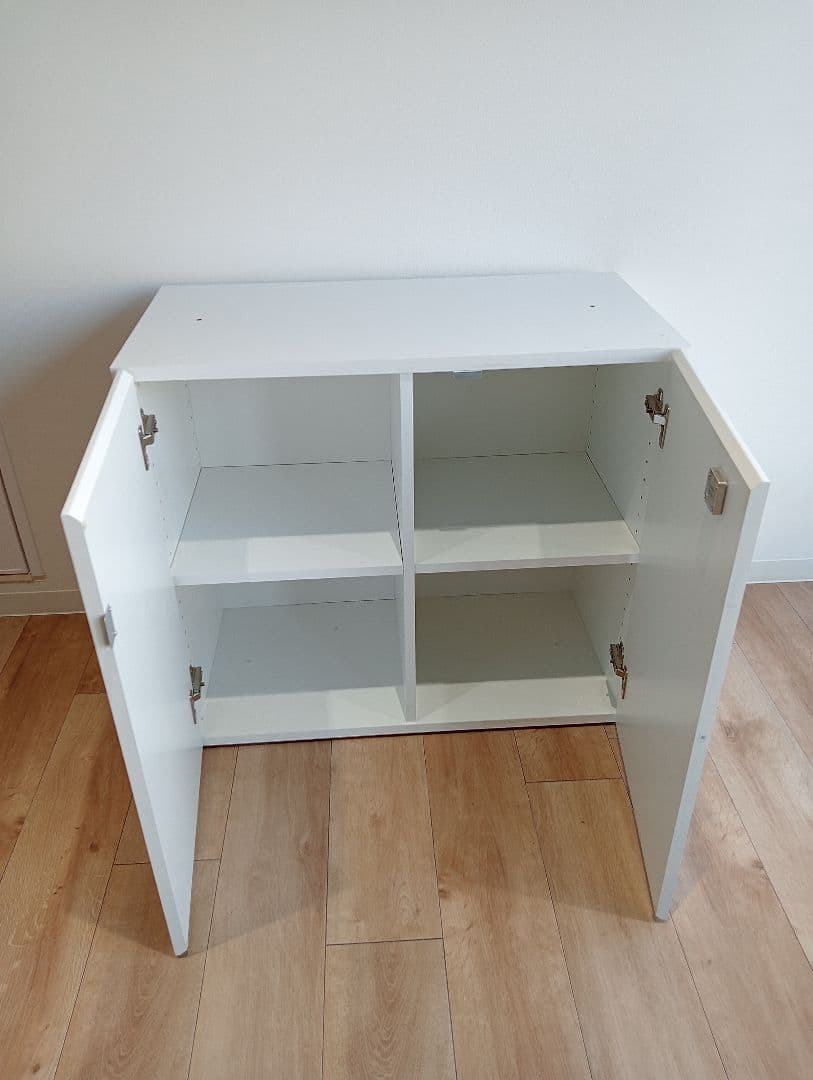 特別 格安出品 ローキャビネット／両開き木製 24時間以内出荷