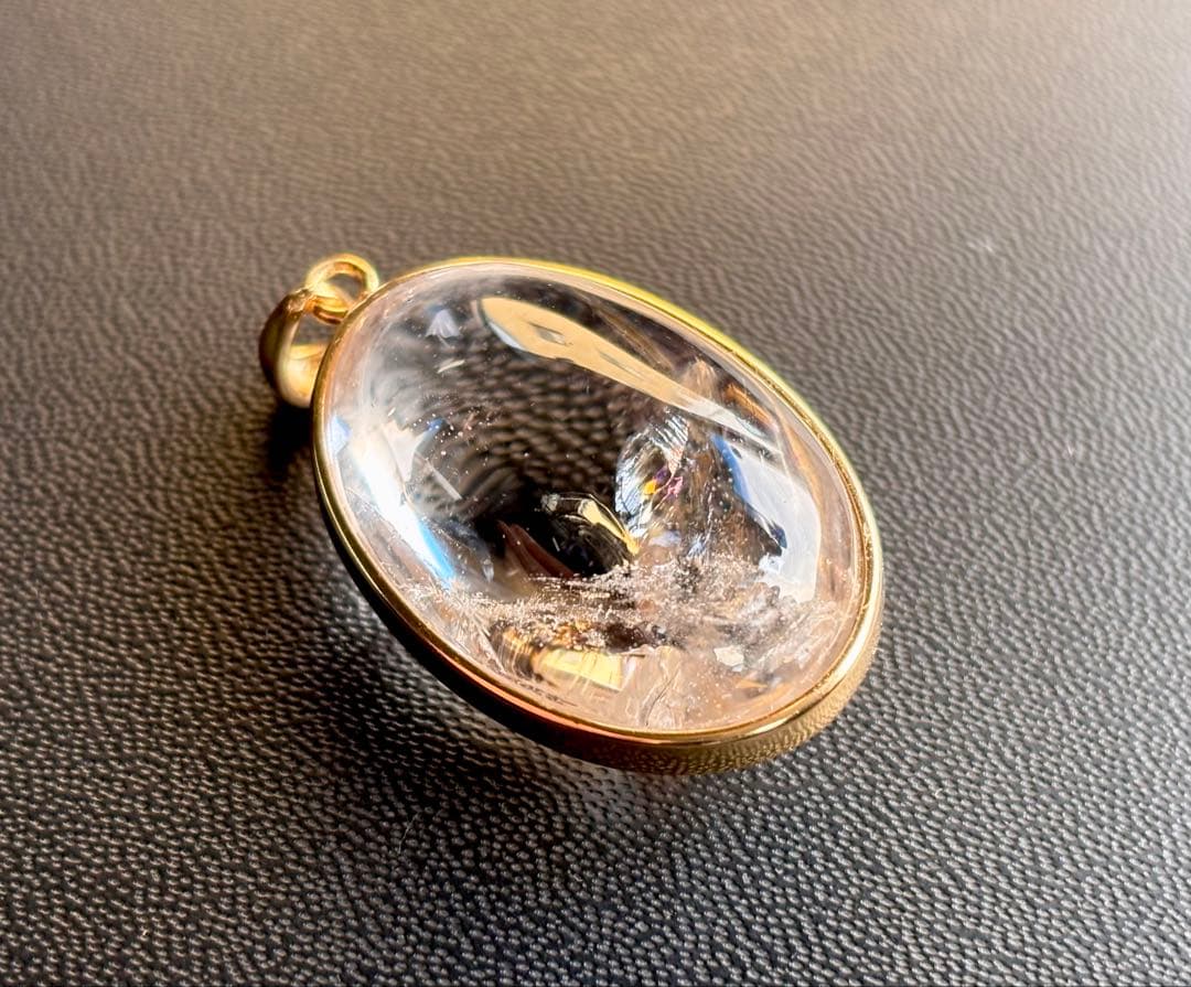 ひろリン　永遠の愛を願う水晶の究極形態　虹のマスターウラルレムリアン