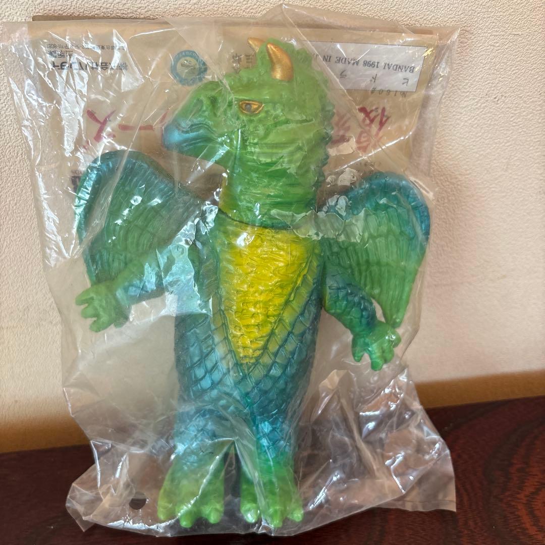 フミロナ　バンダイ 復刻版怪獣シリーズ　ヒドラ　ソフビ　ウルトラQ