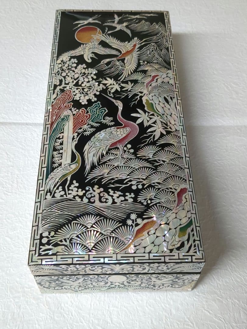 韓国螺鈿細工　花鳥図　小物入れ　ジュエリーケース　伝統工芸品　高級　志岡