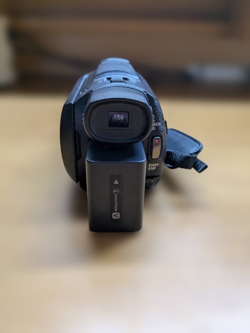 ビデオカメラ　FDR-AX60