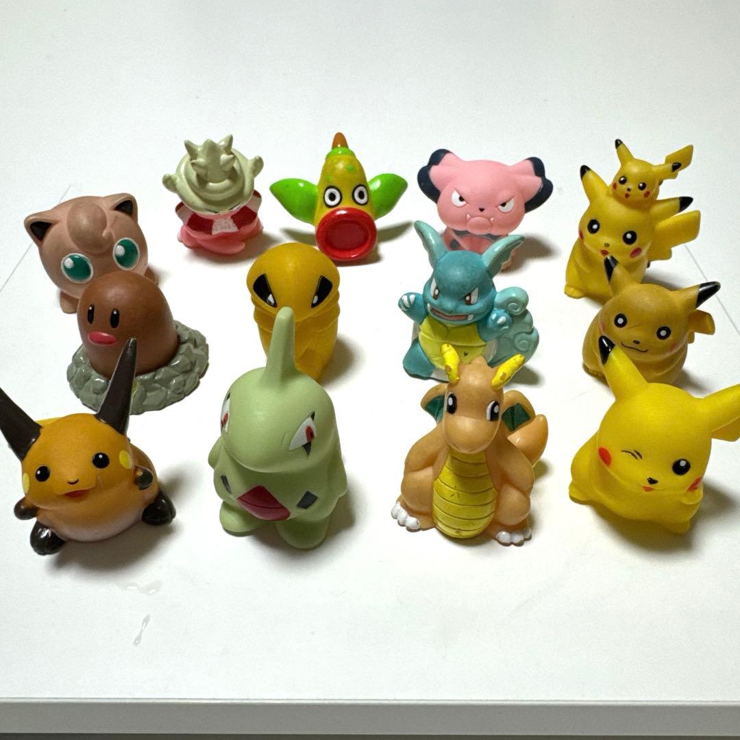 ポケモン ソフビ指人形５４体まとめ売り ノーマル 33体　スケルトン　２１体