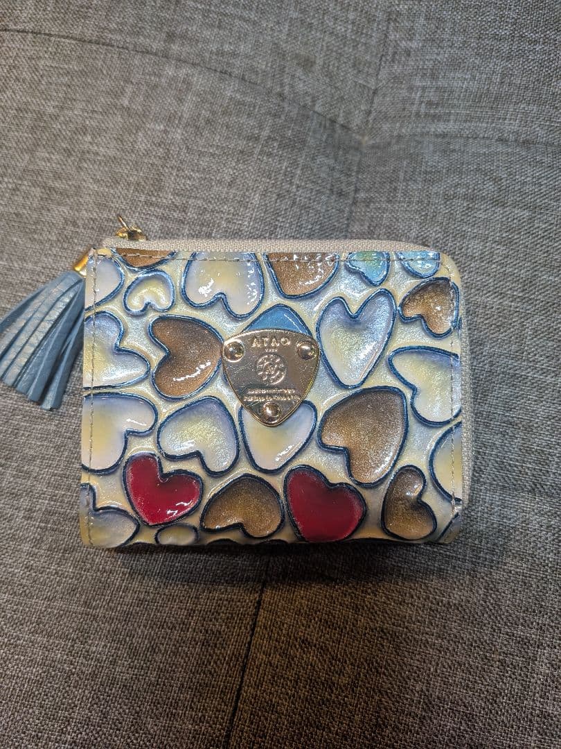 美品★アタオ★ハート型 ★三つ折り財布