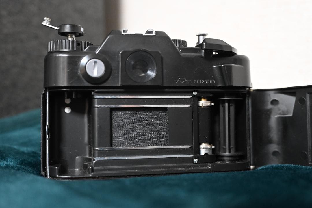 【動作品】ZENIT 122 一眼レフ ・ Tessar 50/2.8 付