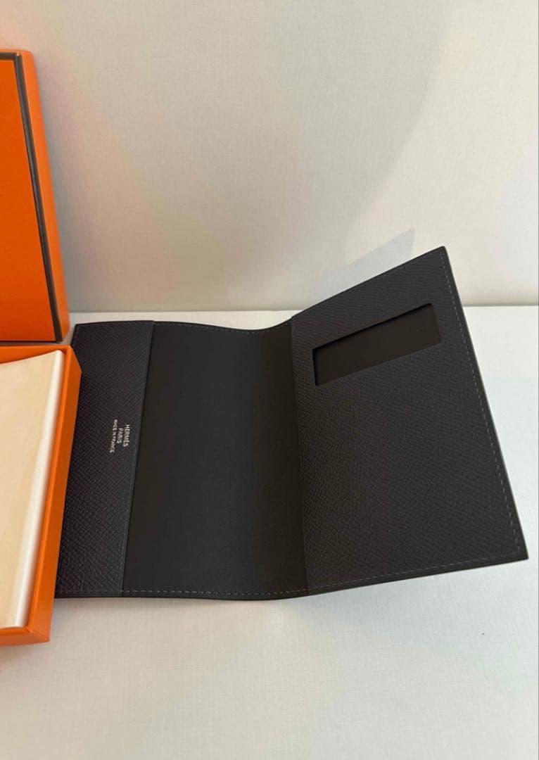 【未使用】エルメス　パスポートケース