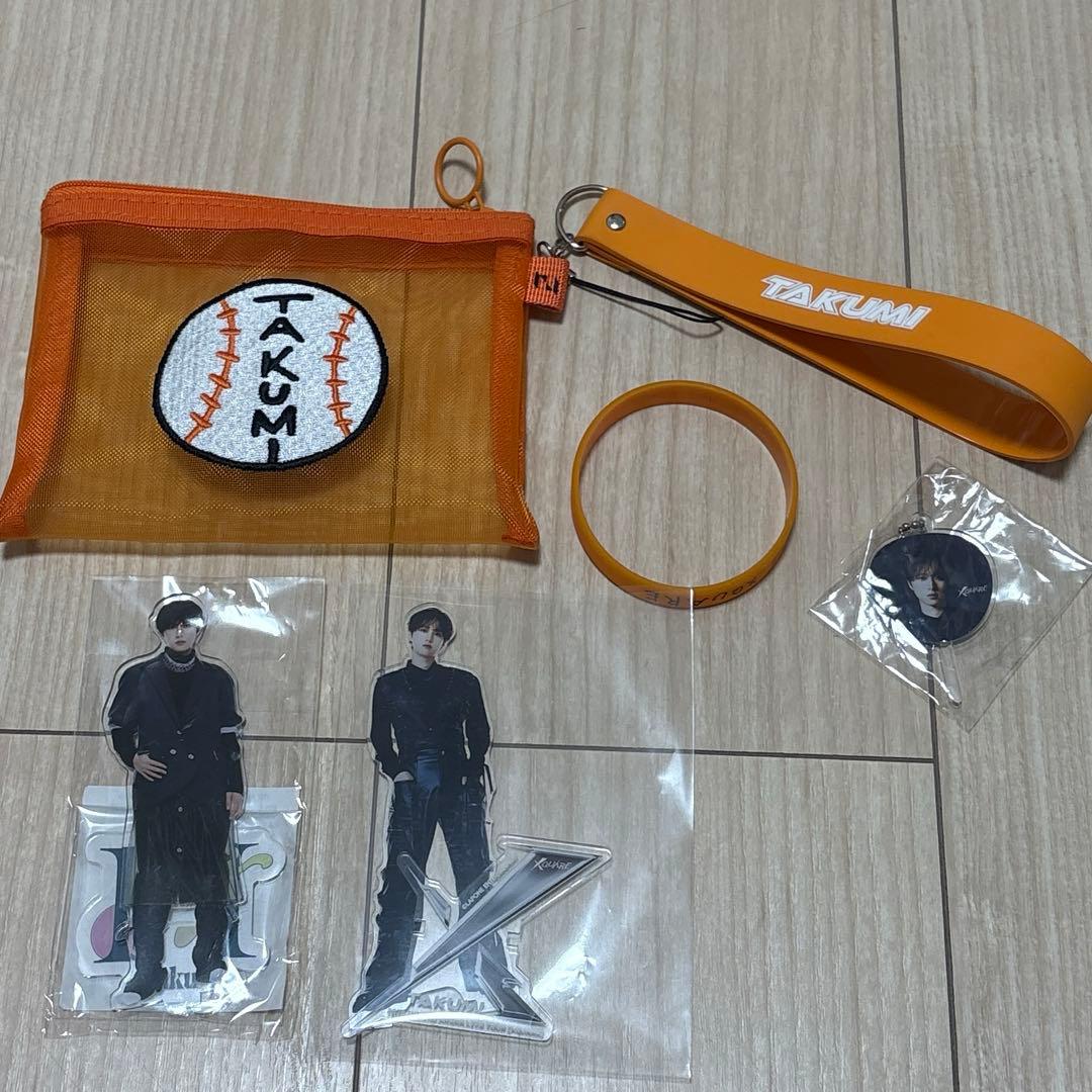 尾崎匠海 アクスタ ラバーバンド ポーチ ペンライトストラップ ミニうちわ