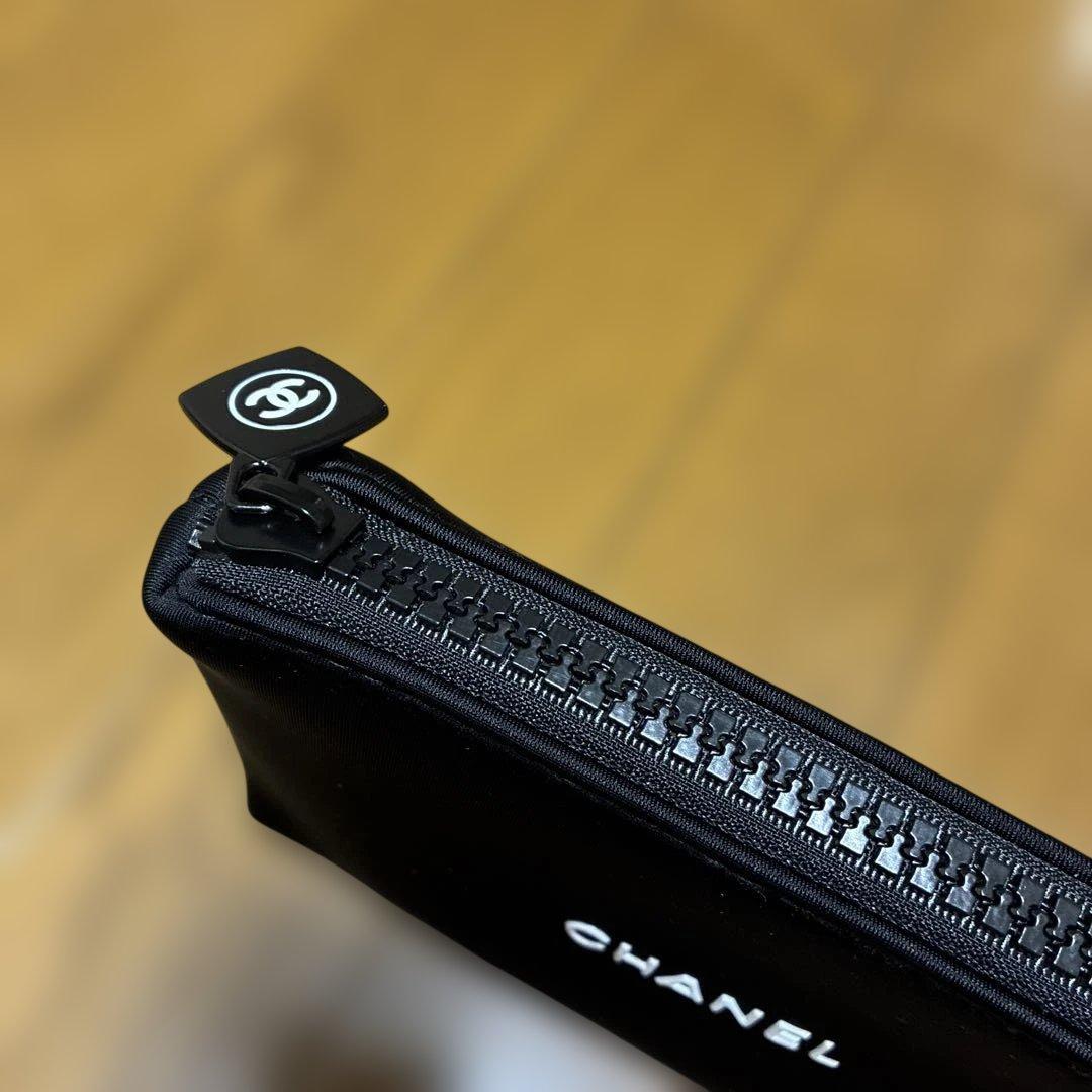 シャネルノベルティ デニムショルダーバック&ウェット素材ポーチ 2点set