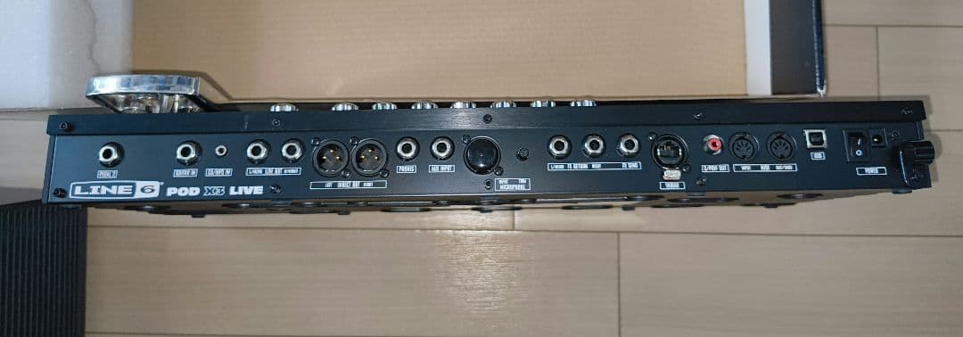 LINE6 POD X3 LIVE 箱、ソフトケース付き