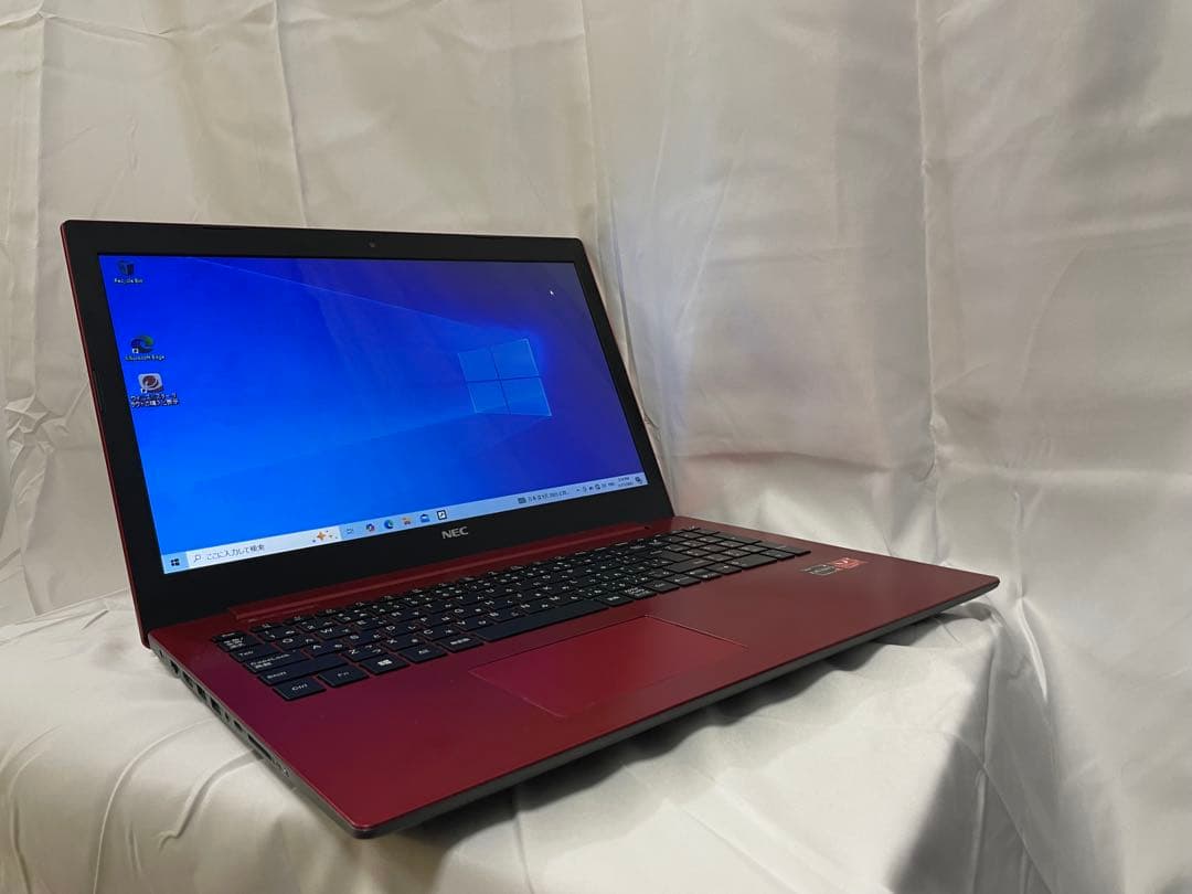 NEC 15.6インチ ノートPC レッド