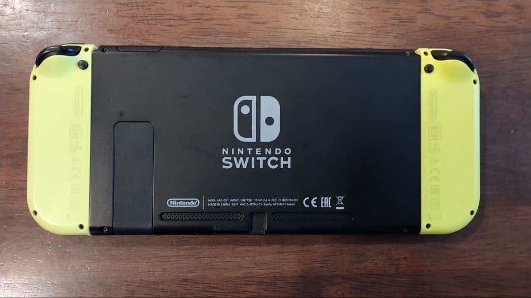 NINTENDO SWITCH 本体　ネオンイエロー