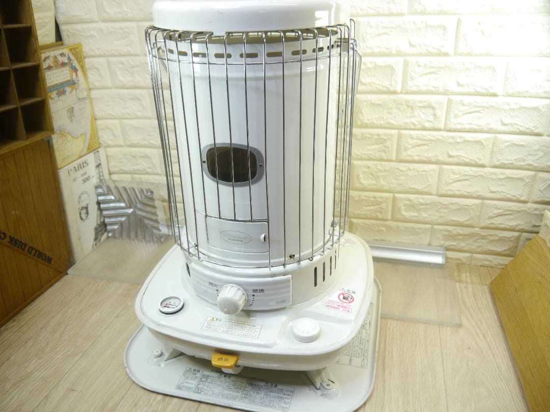 ◆送料込みでの出品◆2013年　コロナ　石油ストーブ 円筒　66