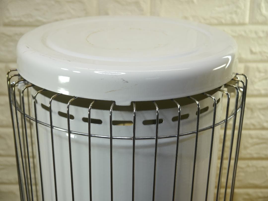 ◆送料込みでの出品◆2013年　コロナ　石油ストーブ 円筒　66