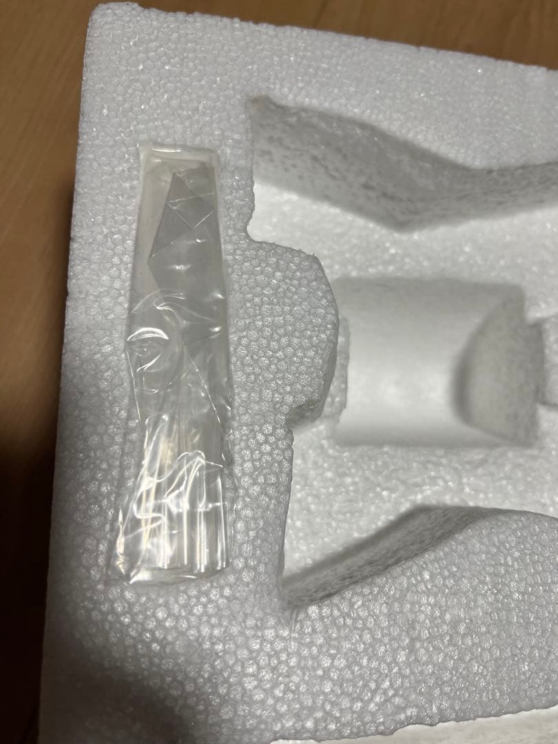 機動戦士ガンダム　ソロモン ポリストーンオブジェ　新品　レア　ユニファイブ製