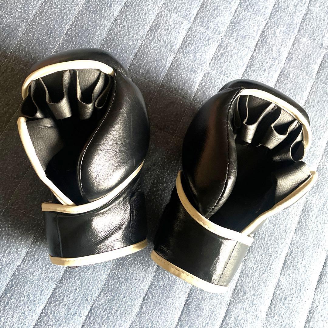 ISAMI MMAグローブ 黒色 オープンフィンガー