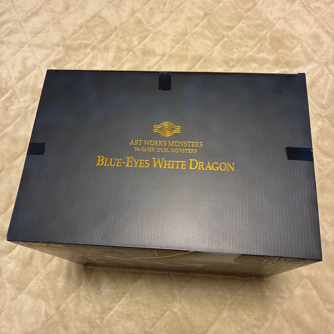 青眼の白龍 ブルーアイズホワイトドラゴン　フィギュア 遊戯王　yu-gi-oh