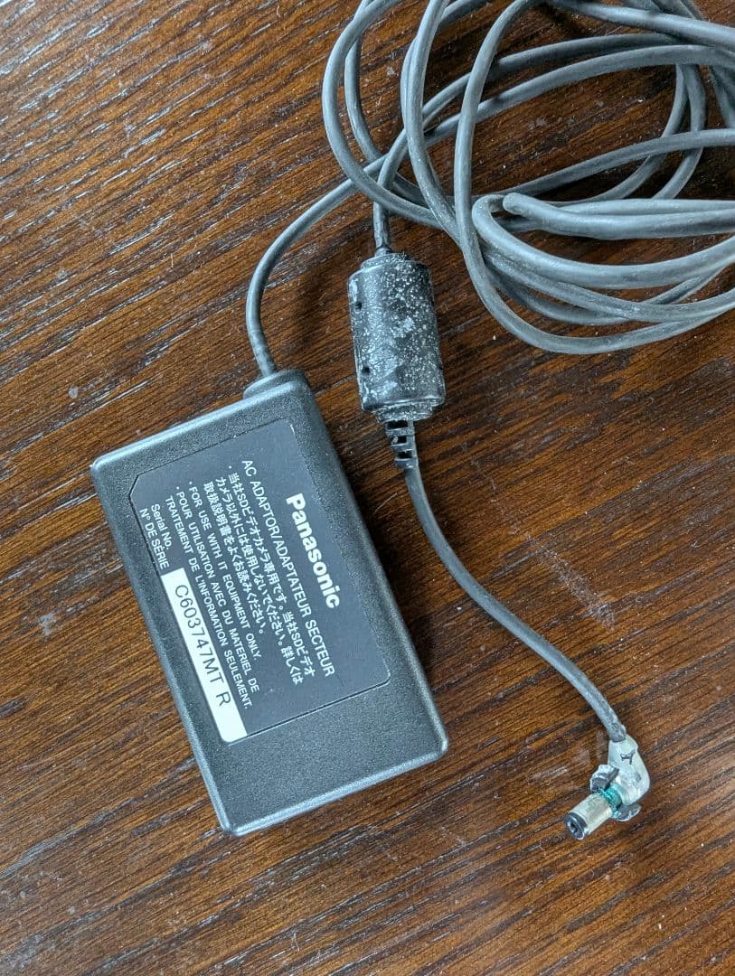 Panasonic SDR-S200-S ビデオカメラ 本体