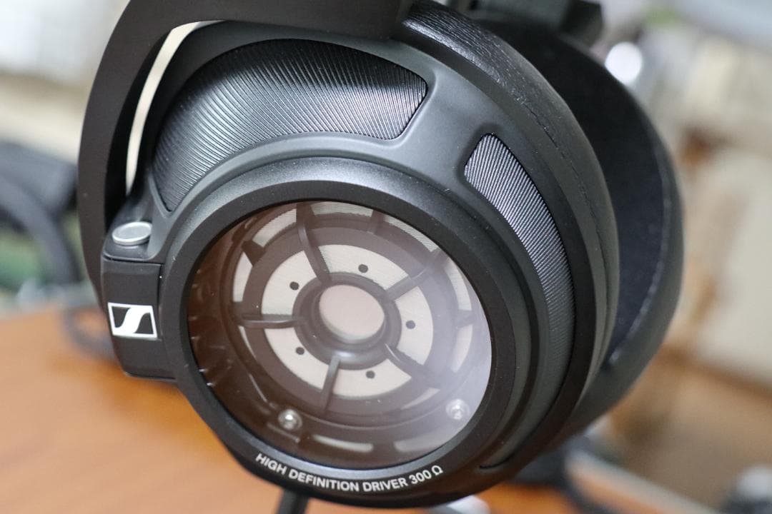 ⑩ SENNHEISER HD820 ヘッドホン