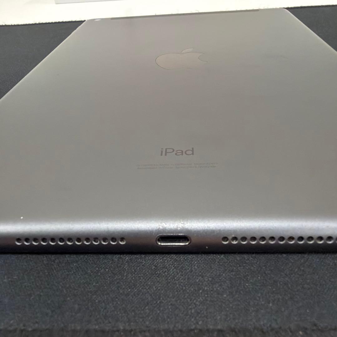 ipad 本体　8世代　32GB セルラー