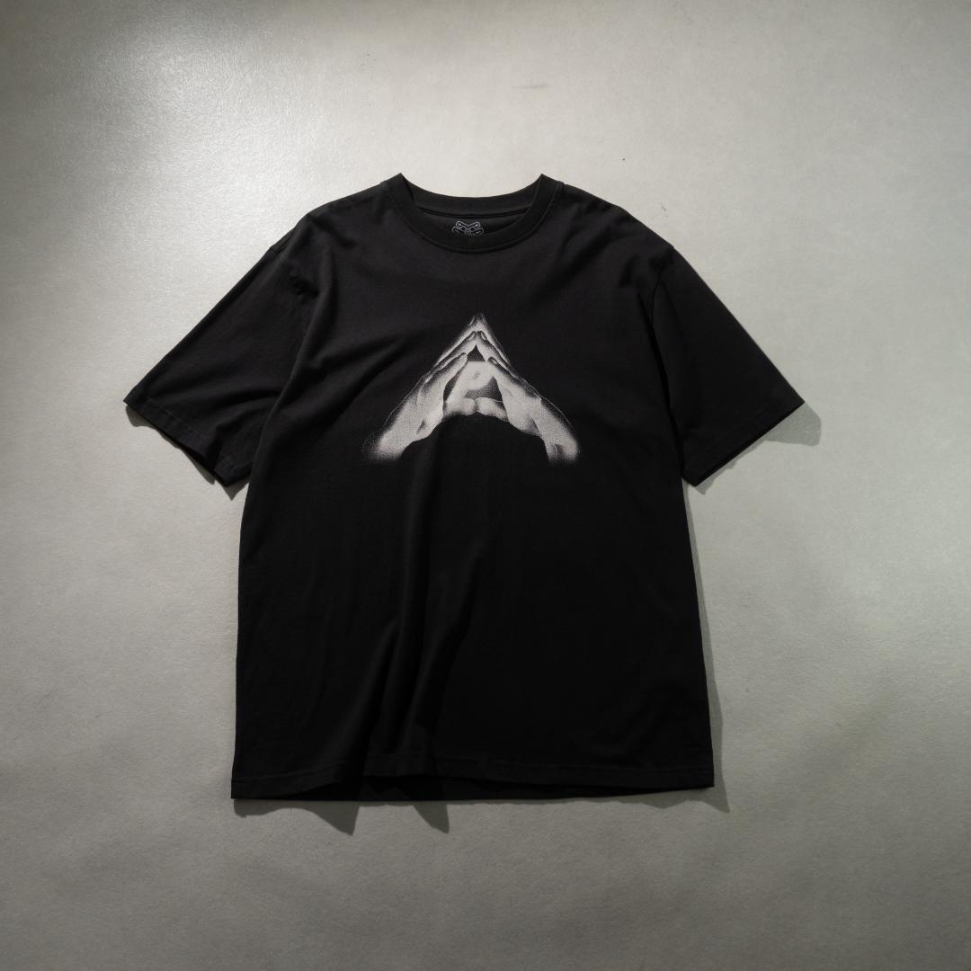 PALACE ハンドグラフィックプリント半袖Tシャツ ブラック/CZ256