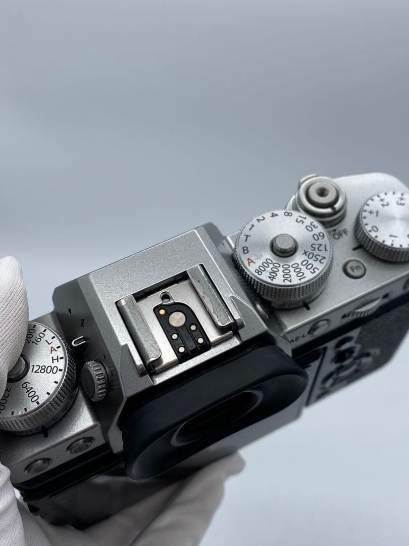 Fujifilm X-T3 ミラーレス一眼 本体と付属品