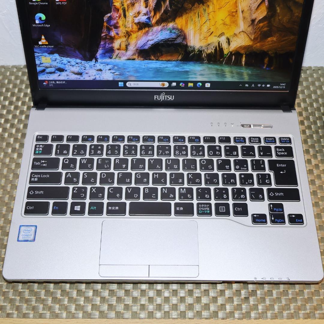 Win11公式対応8世代i7/メ8G/新品SSD/DVD/FHD/無線/カメラ