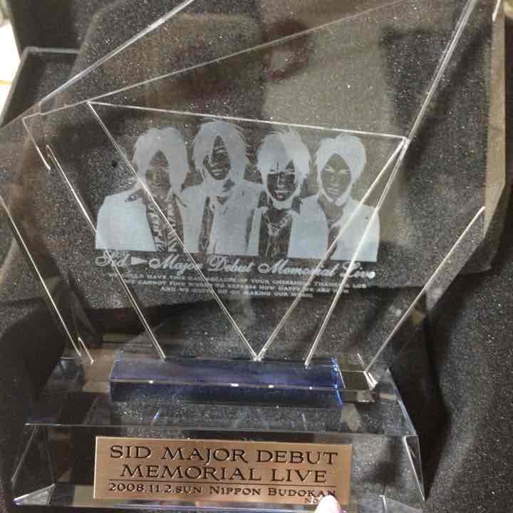 値下げ シド 激レア シリアルNo.入り  メモリアルプレート記念ライブグッズ