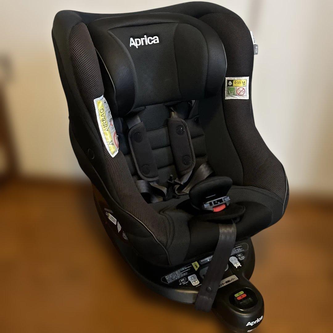 お値下げ中　クルリラビッテ プロテクト(アカチャンホンポ限定) チャイルドシート