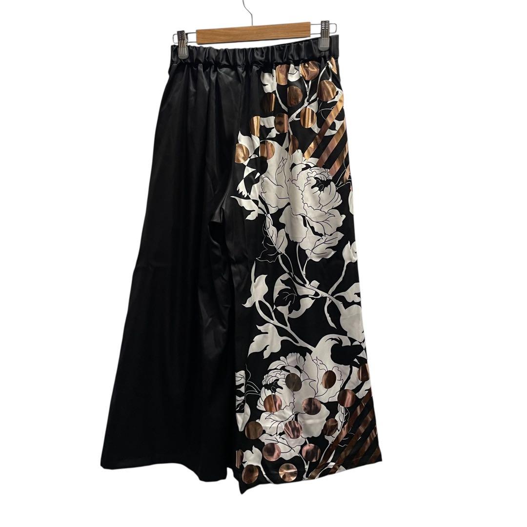 【新品未使用】倭ものやカヤ　耀う牡丹袴風パンツ　ブラック